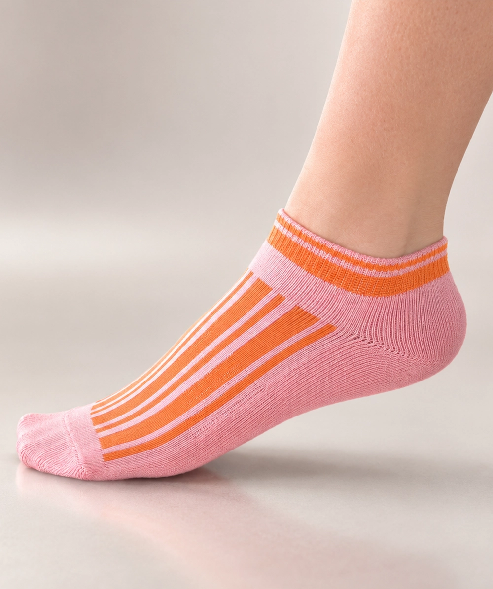 Falling For Stripes - Image 3